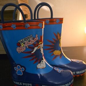 Boys paw patrol rain boots size 7/8